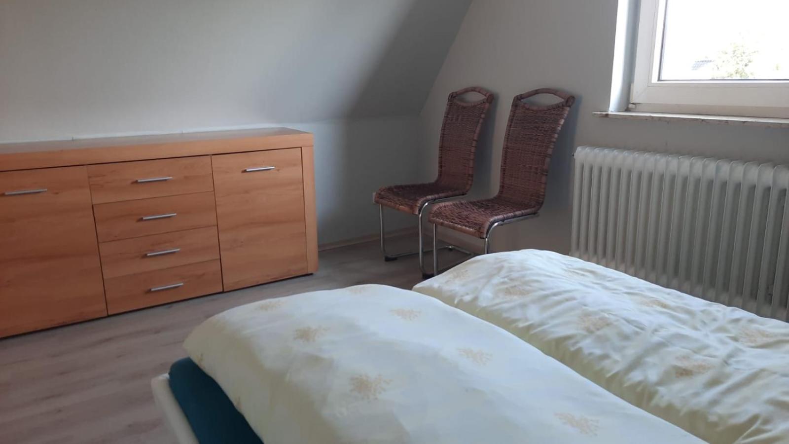 Ferienwohnung Mittelpunkt Schortens Esterno foto