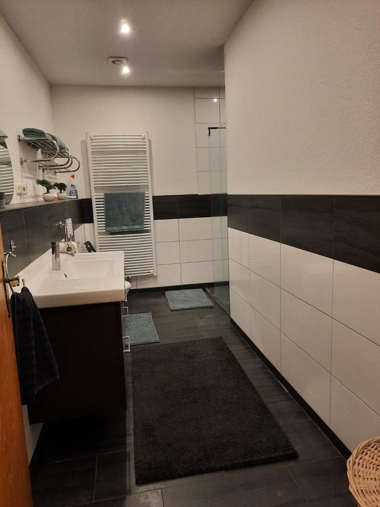 Ferienwohnung Mittelpunkt Schortens Esterno foto
